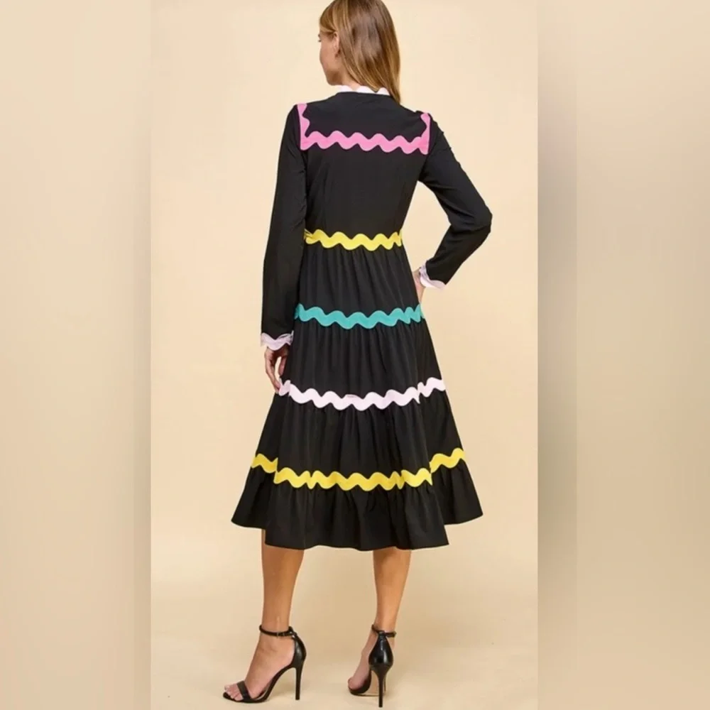 Black Ric Rac Dress - Picture 2 of 3